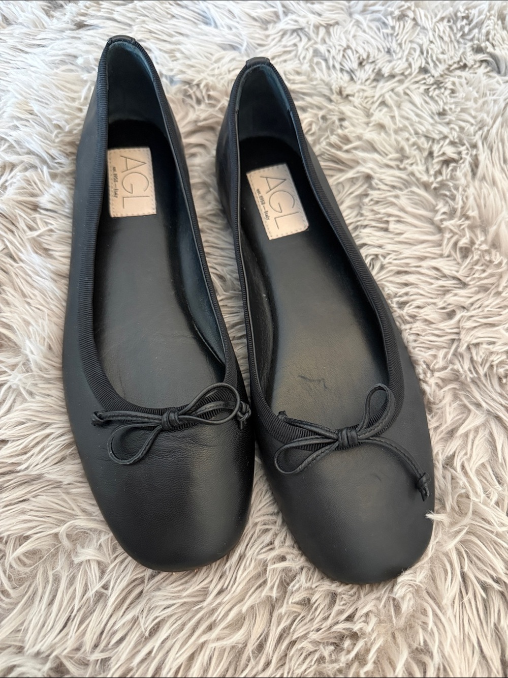 AGL Black Leather Bow Ballet Flats